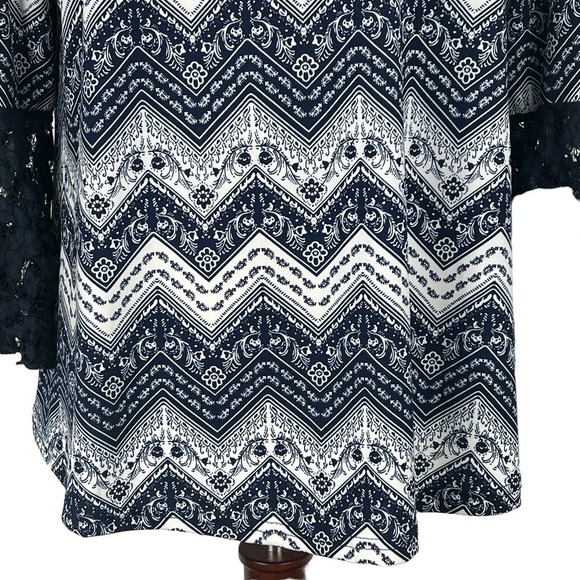 STEM & VINE CHEVRON GEO PRINT 3/4 BELL SLEEVES V-NECK BLOUSE MULTI‎ LARGE EUC - Picture 10 of 14